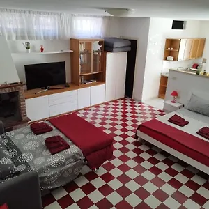  Appartement Taverna A 100 Mt Dal Mare